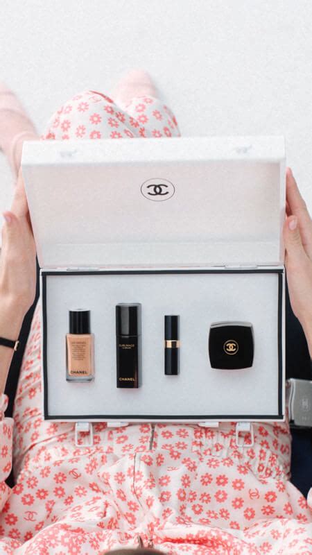 CHANEL Beauty Essentials Kits – Travel Kit 